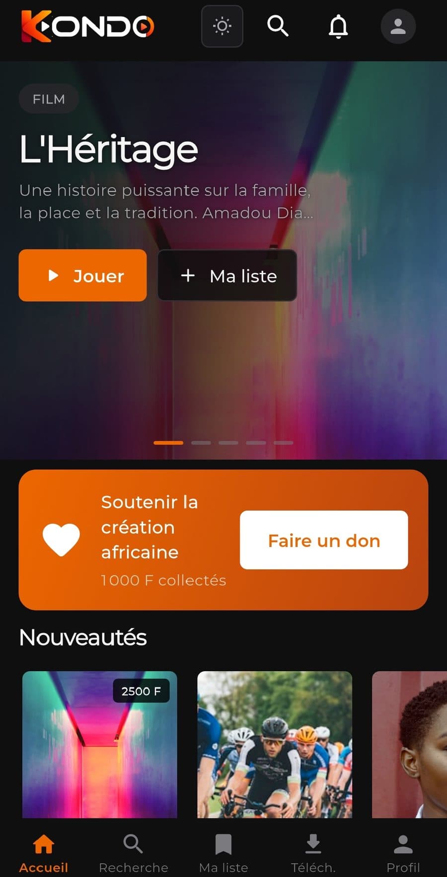 Écran d'accueil de KONDO en mode sombre, avec un autre titre à la une